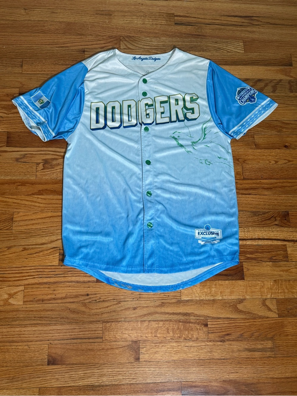 Los Angeles Dodgers Guatemalan Heritage Night Stadium Exclusive Jersey